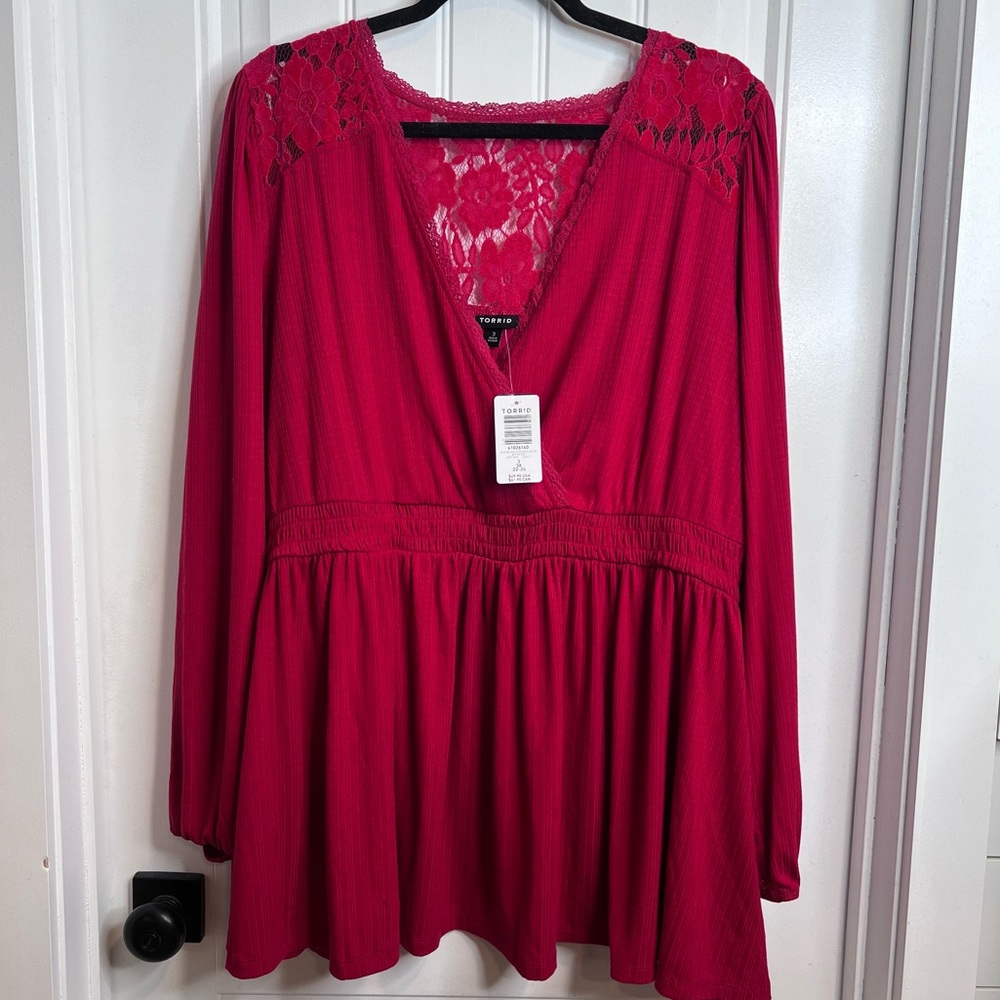 Torrid Texture Jersey Lace Yoke Surplice Long Sleeve Babydoll Top. Size 3. NWT. - Picture 2 of 13
